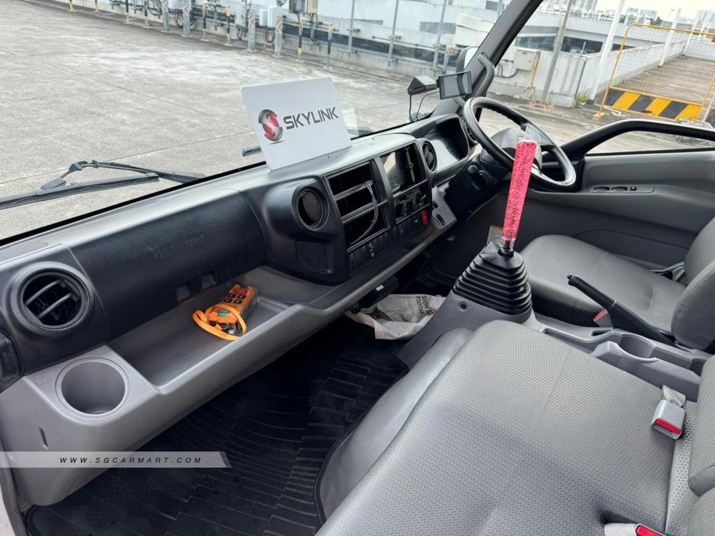 KYC V7 Electric Van -Photo 6