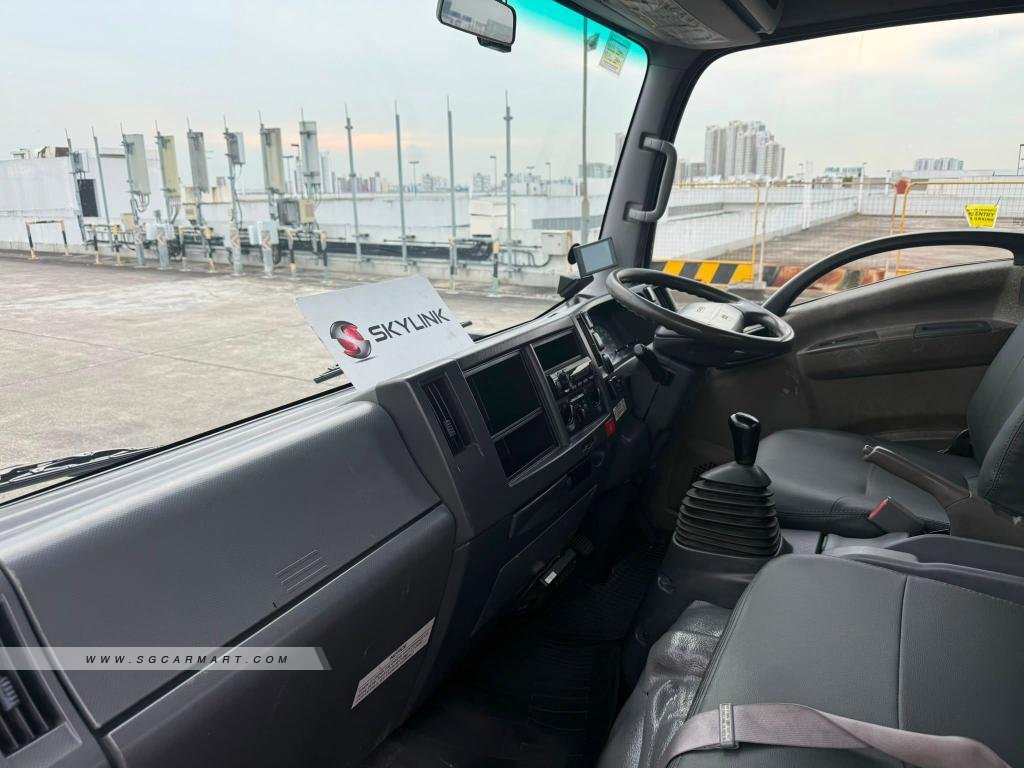 Isuzu NQR75U - Photo 6