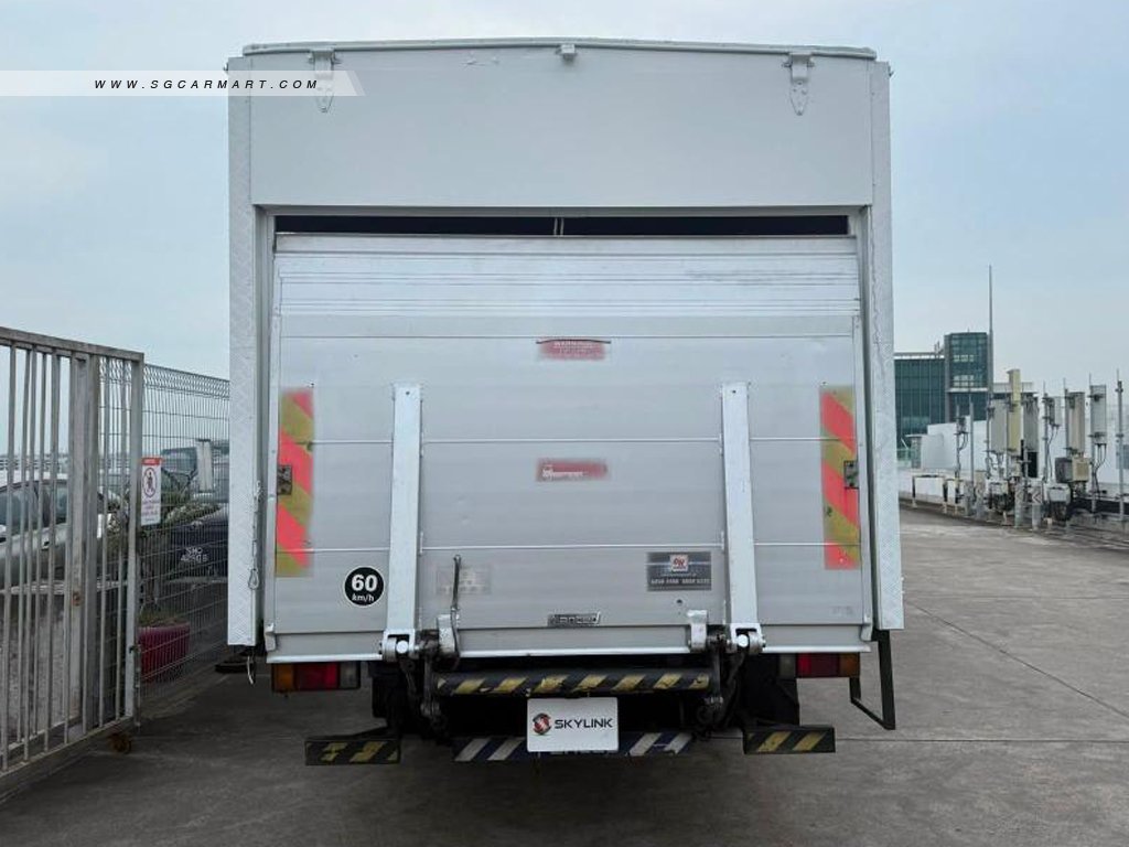 Isuzu NQR75U - Photo 4