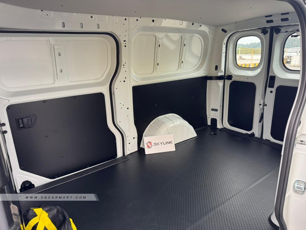 Maxus eDeliver 5 Electric - Photo 8