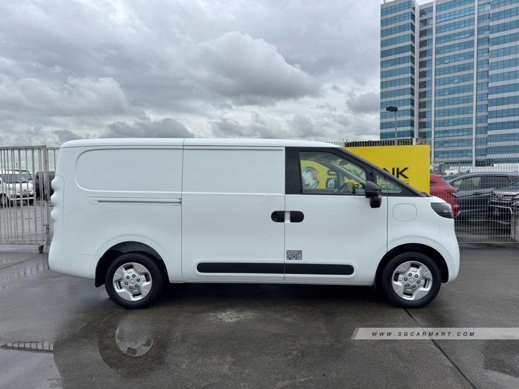 Maxus eDeliver 5 Electric - Photo 2