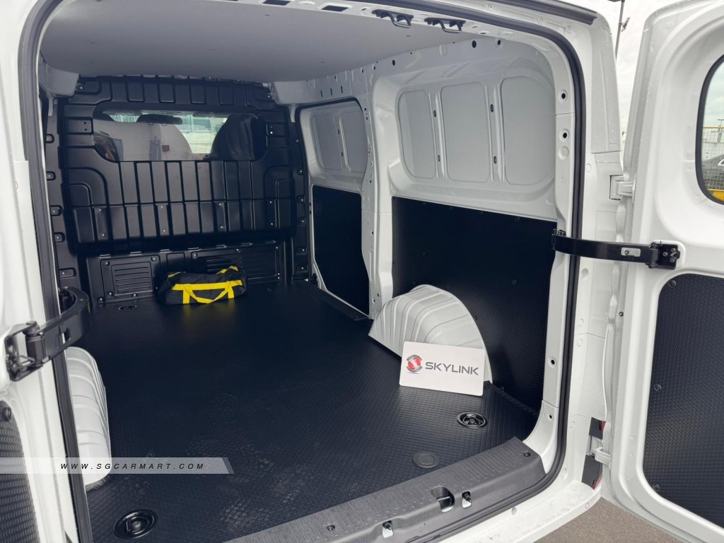 Maxus eDeliver 5 Electric - Photo 5