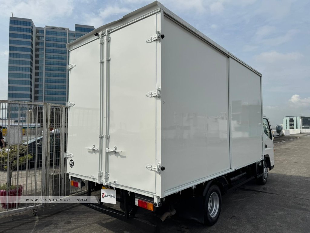 KYC V7 Electric Van -Photo 3