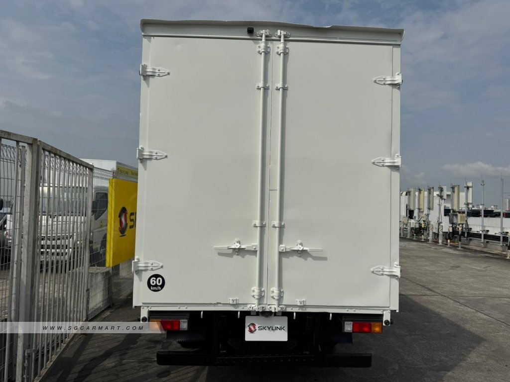 KYC V7 Electric Van -Photo 4