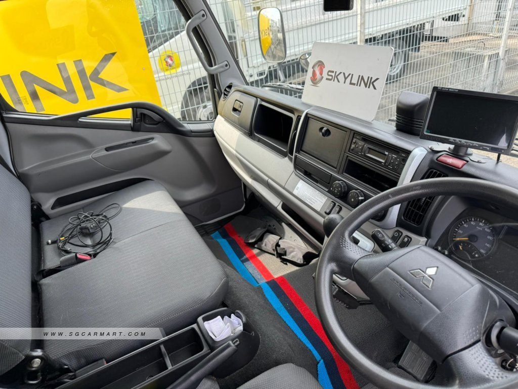 KYC V7 Electric Van -Photo 5