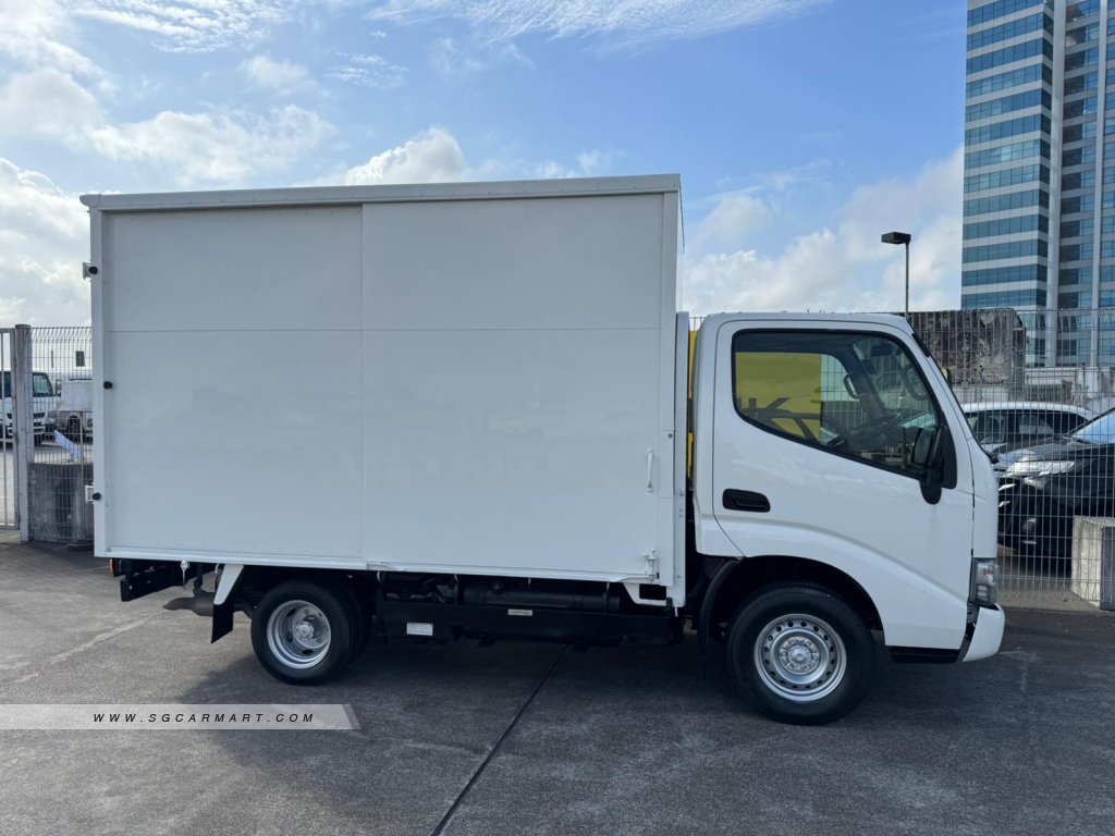 KYC V7 Electric Van -Photo 2