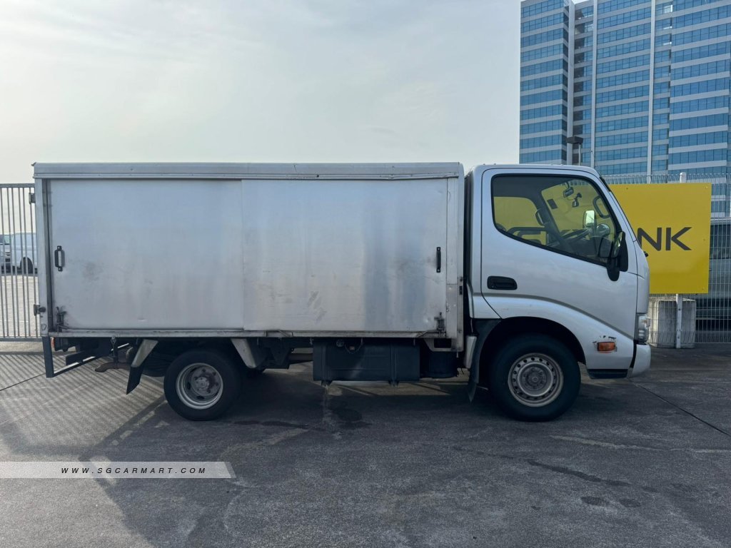 Toyota Dyna 150 3.0M - Photo 3