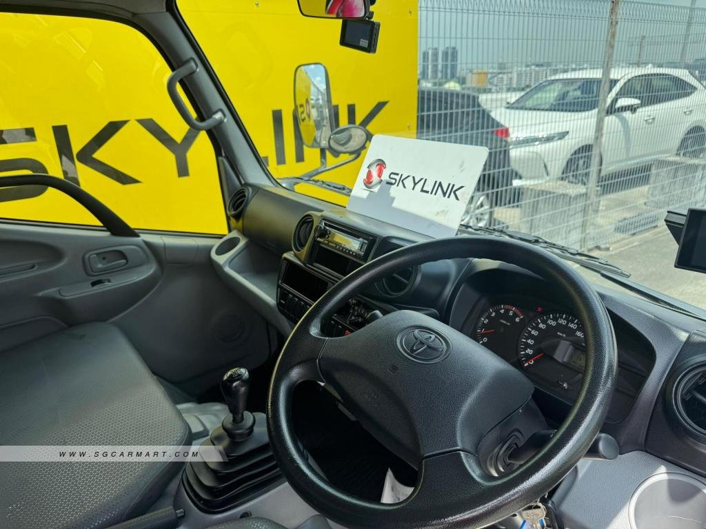 Toyota Dyna 150 3.0M - Photo 6
